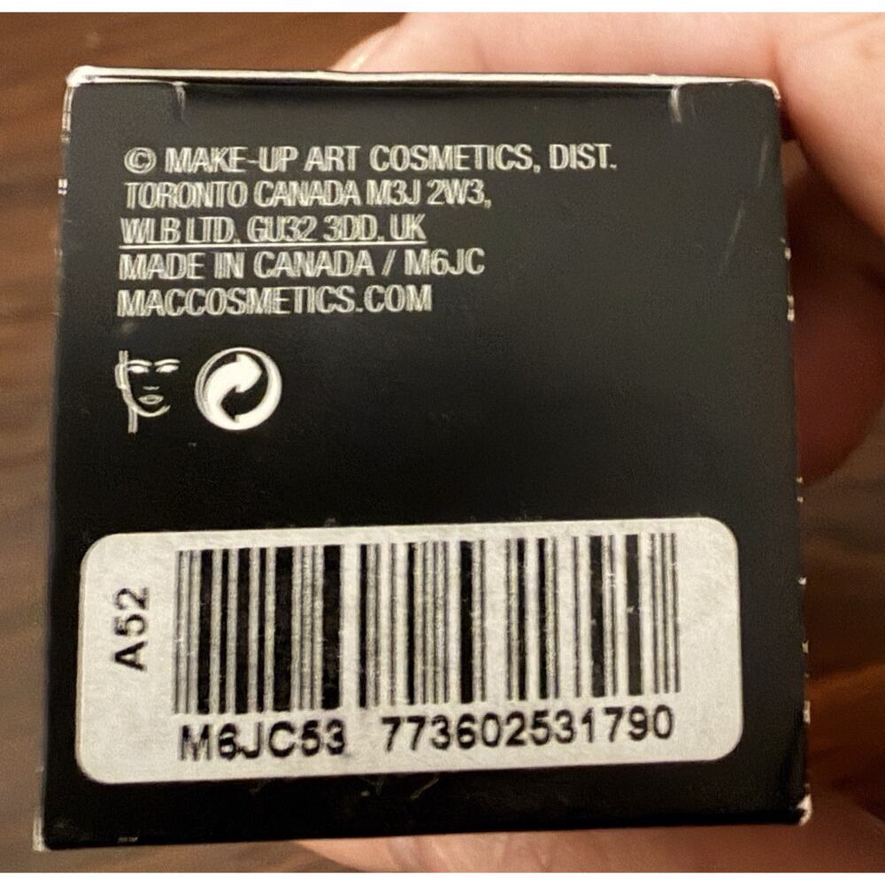 NIB MAC Makeup Bundle: Studio Fix Fluid Foundation (NC12) & Magic Mini Mascara - Picture 4 of 7